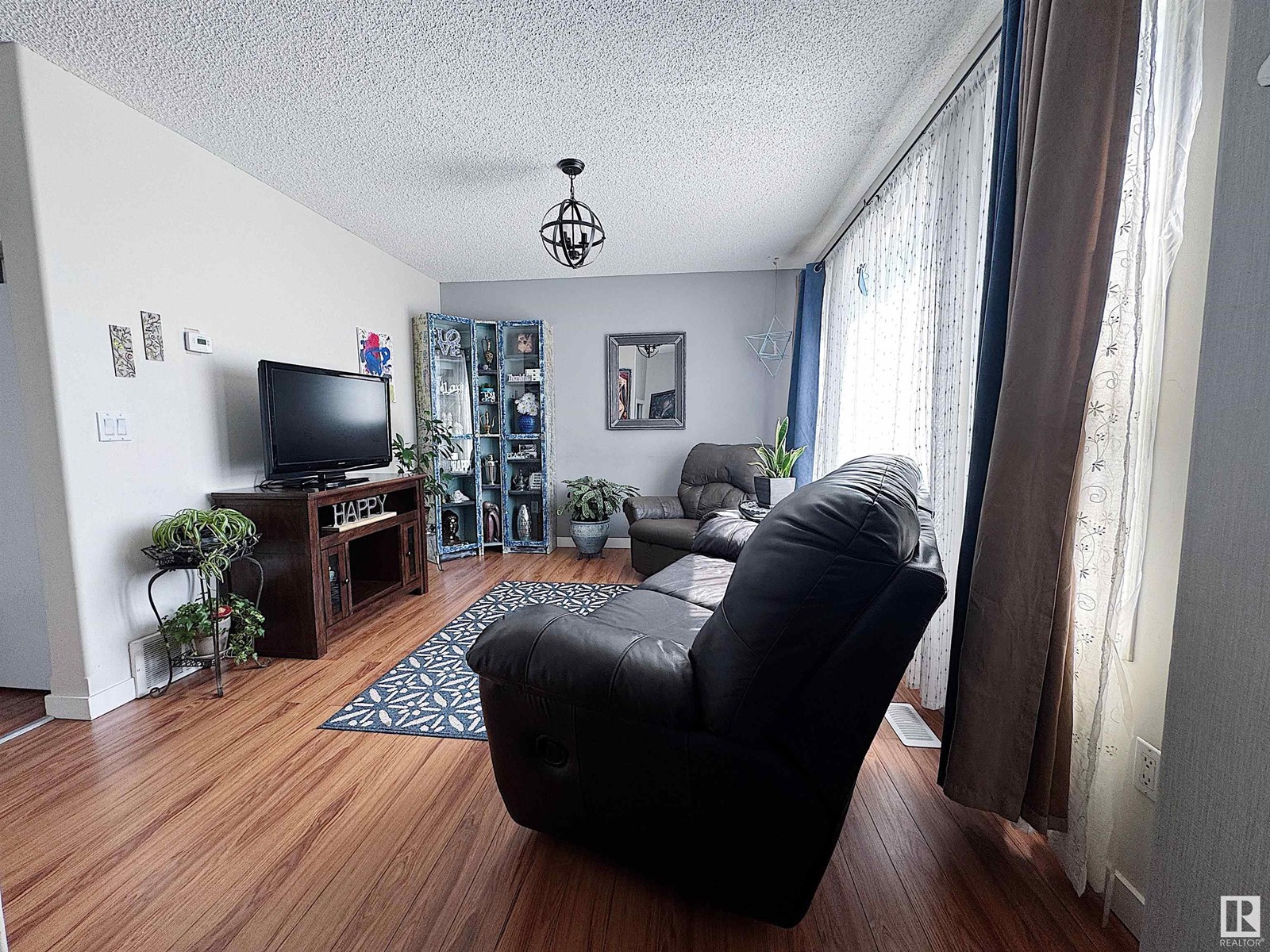 Property at #9 16777 91 ST NW image 3