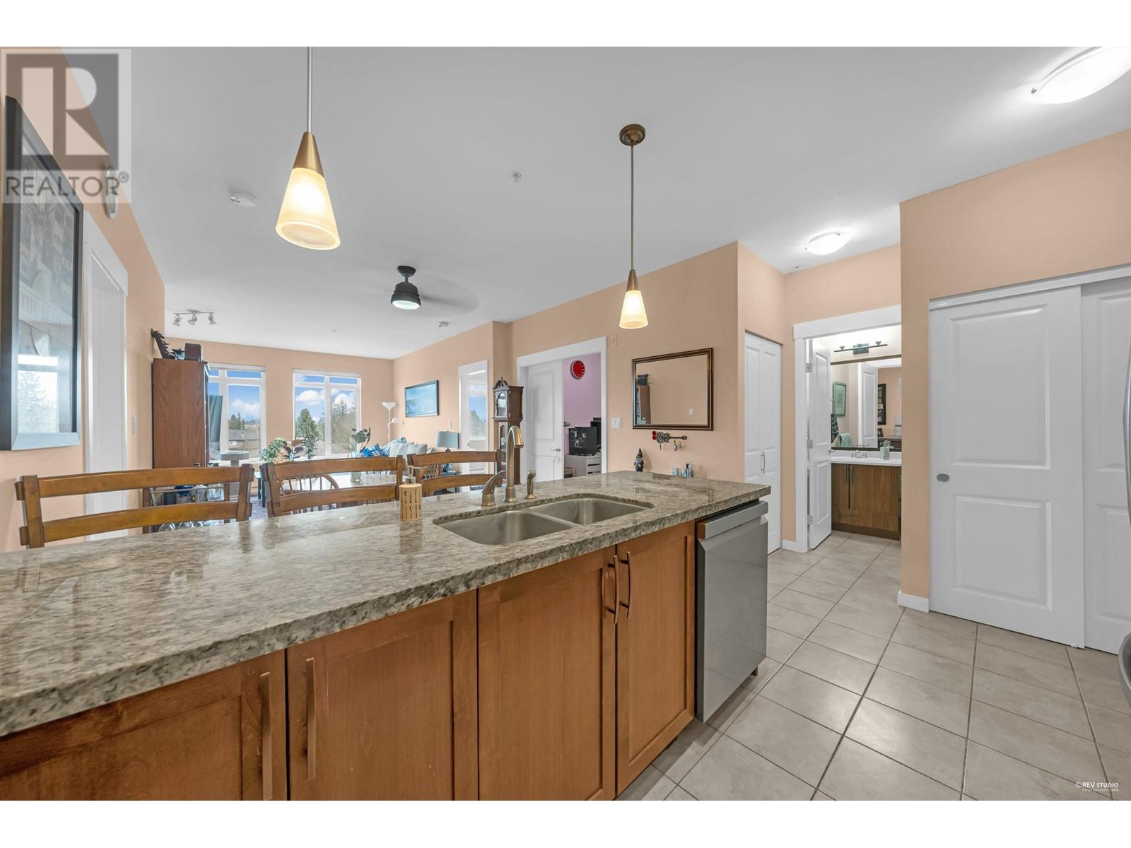 315 12350 Harris Road, Pitt Meadows, British Columbia  V3Y 0C5 - Photo 9 - R2973436