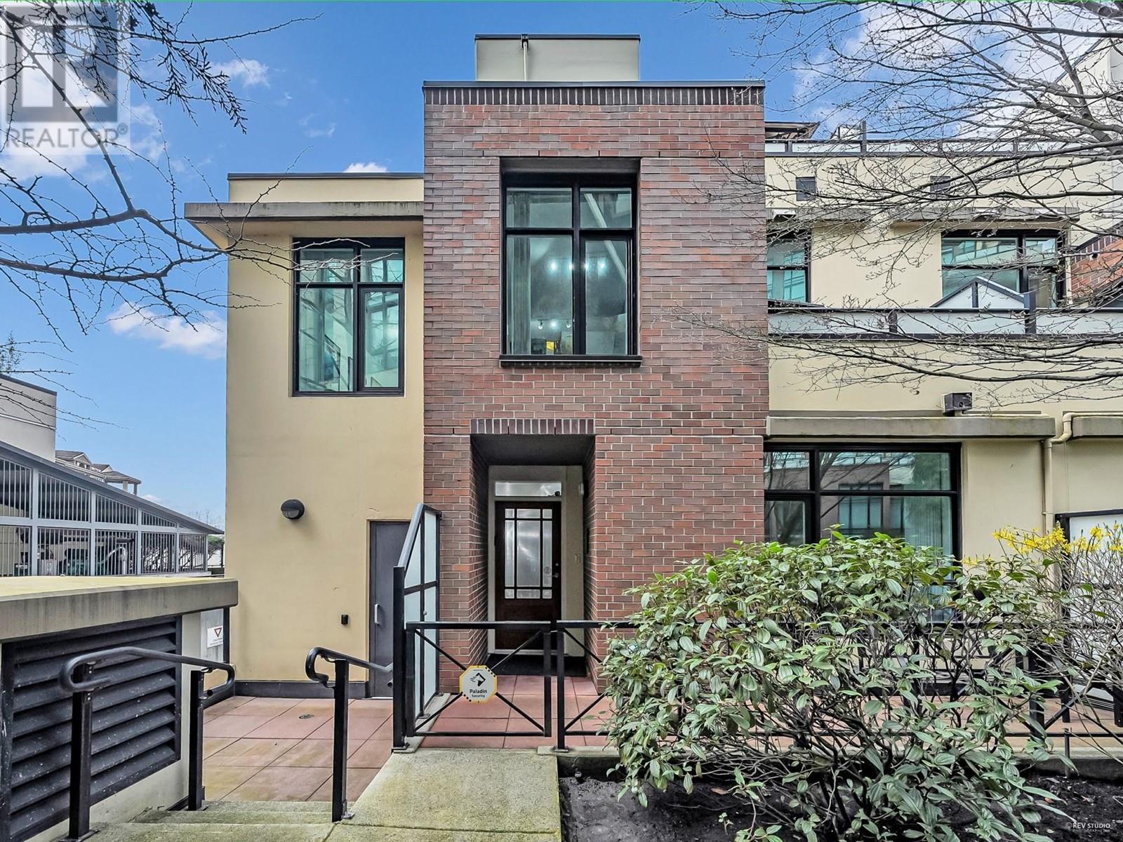119 8 Renaissance Square, New Westminster, British Columbia  V3M 7A9 - Photo 27 - R2982143