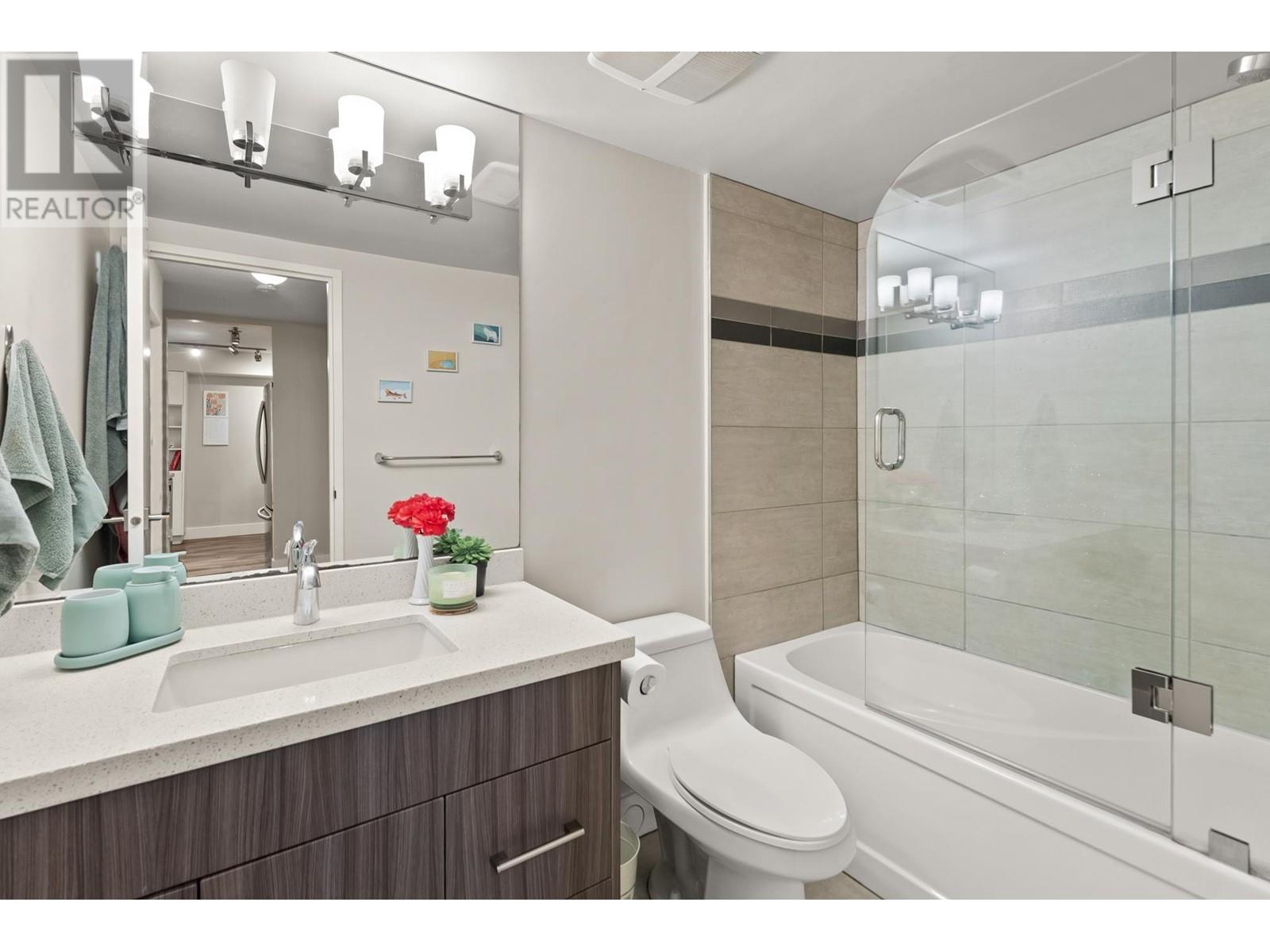 304 1040 E Broadway, Vancouver, British Columbia  V5T 4N7 - Photo 13 - R2986396
