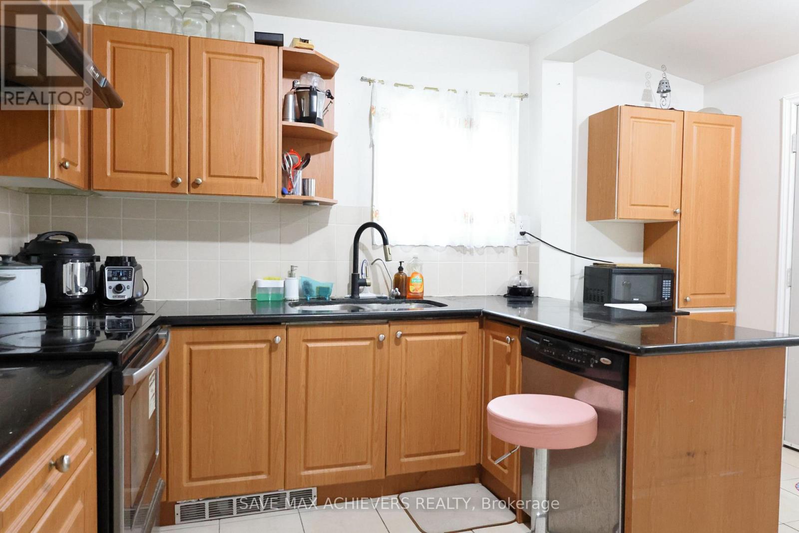 1820 Dundas Street E, Toronto (Greenwood-Coxwell), Ontario  M4L 1M5 - Photo 16 - E12131936