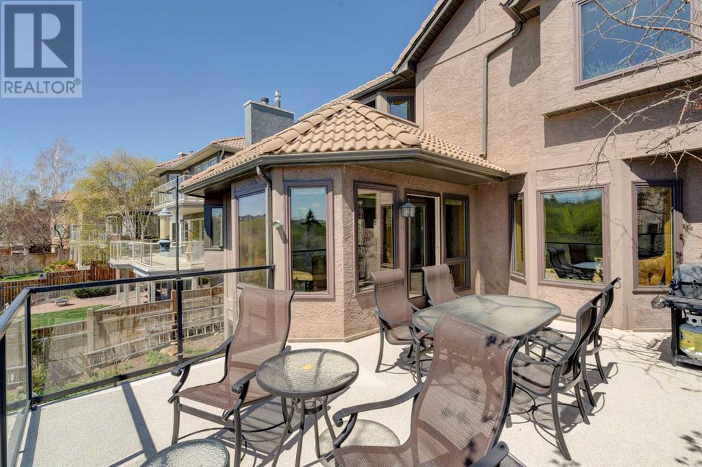 35 Strathdale Close Sw, Calgary, Alberta  T3H 2K5 - Photo 17 - A2217787