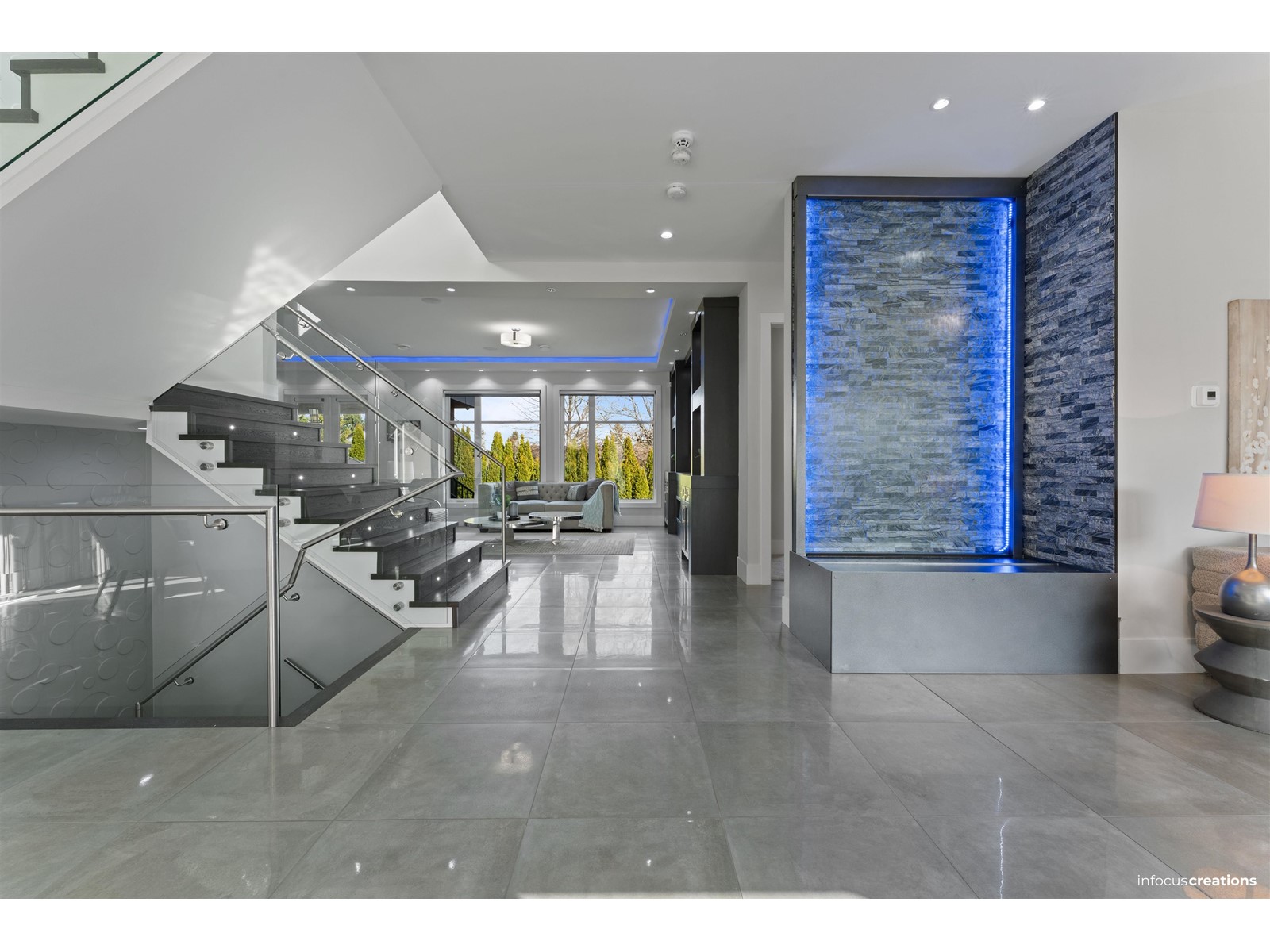 Property at 1444 160 STREET image 3