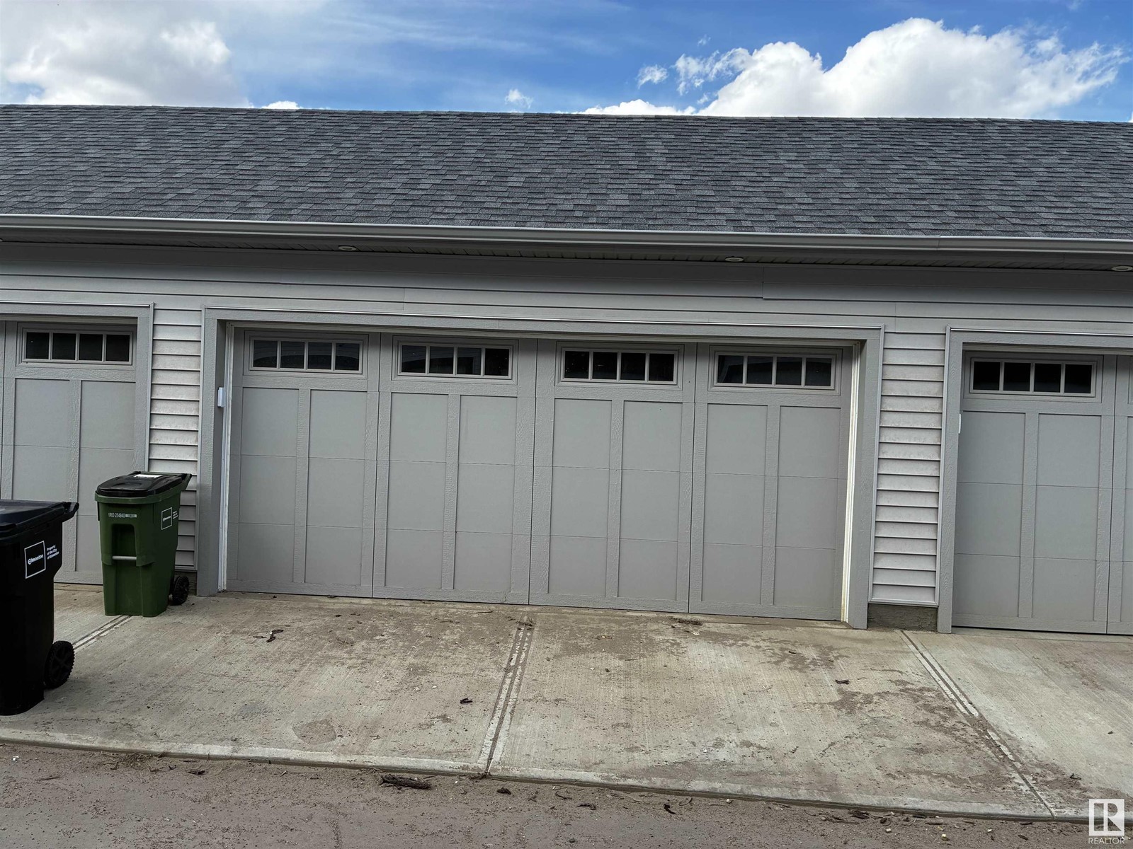 Property at 22523 93 AV NW image 5