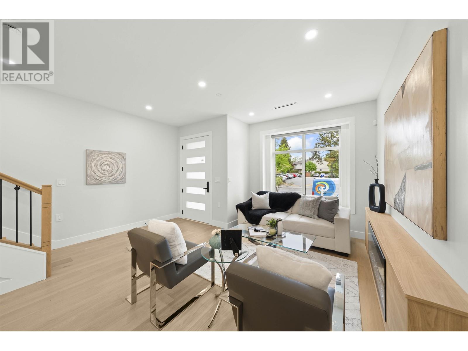 3498 E 49th Avenue, Vancouver, British Columbia  V5S 1M2 - Photo 5 - R3000033