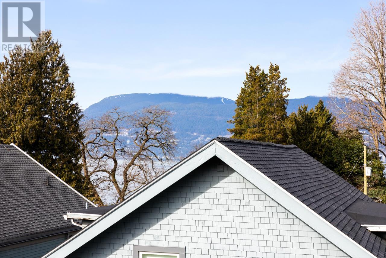 1727 Macdonald Street, Vancouver, British Columbia  V6K 3X7 - Photo 32 - R3000052