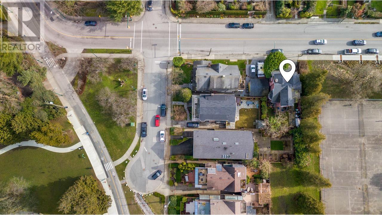 1727 Macdonald Street, Vancouver, British Columbia  V6K 3X7 - Photo 6 - R3000052