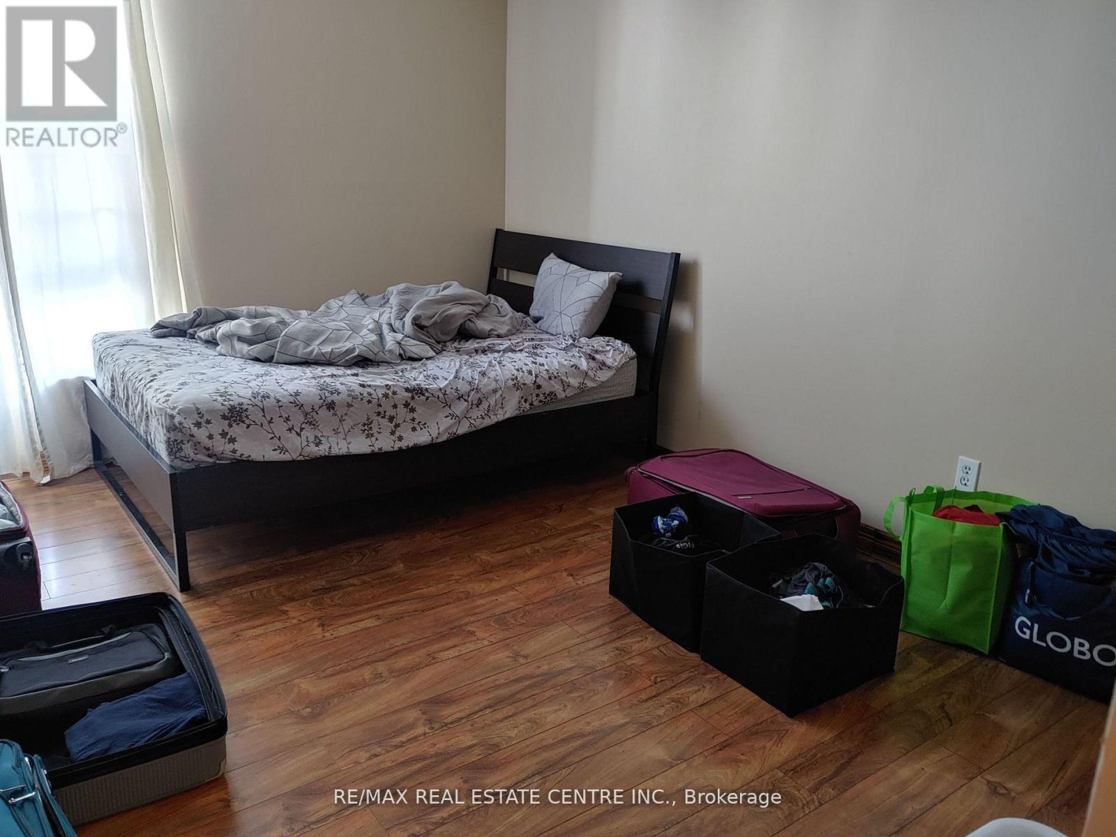 209 - 15 Kensington Road, Brampton, Ontario  L6T 3W2 - Photo 2 - W12122481