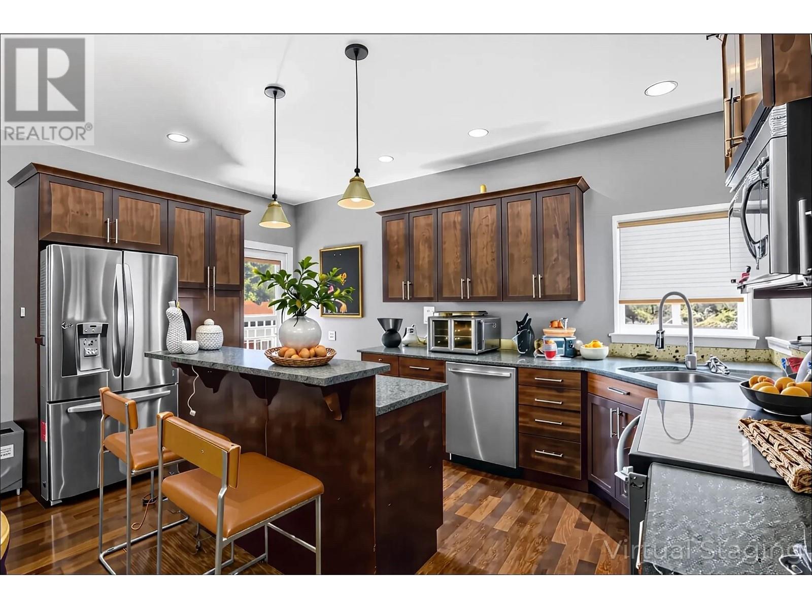 1848 Foxtail Drive, Kamloops, British Columbia  V1S 0A4 - Photo 4 - 10346698