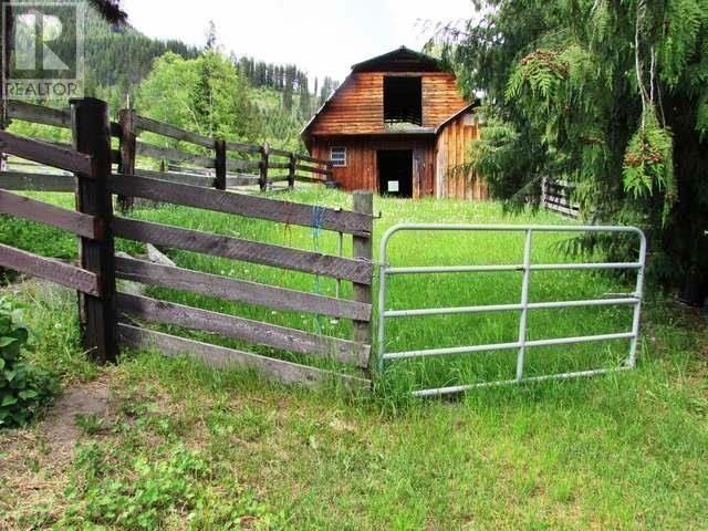 3437 Yellowhead Highway, Vavenby, British Columbia  V0E 3A0 - Photo 25 - 10346614