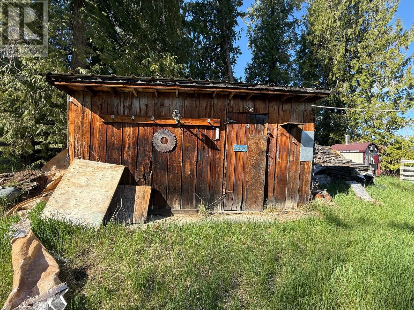3437 Yellowhead Highway, Vavenby, British Columbia  V0E 3A0 - Photo 7 - 10346614