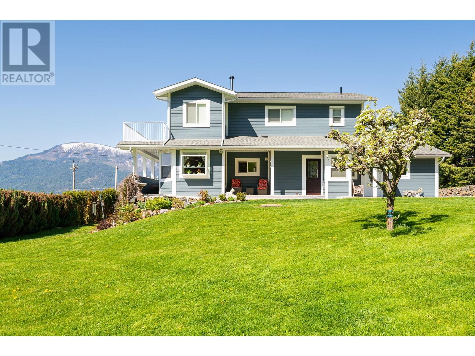5650 Bathie Road, Wynndel, British Columbia  V0B 2N2 - Photo 4 - 10346531