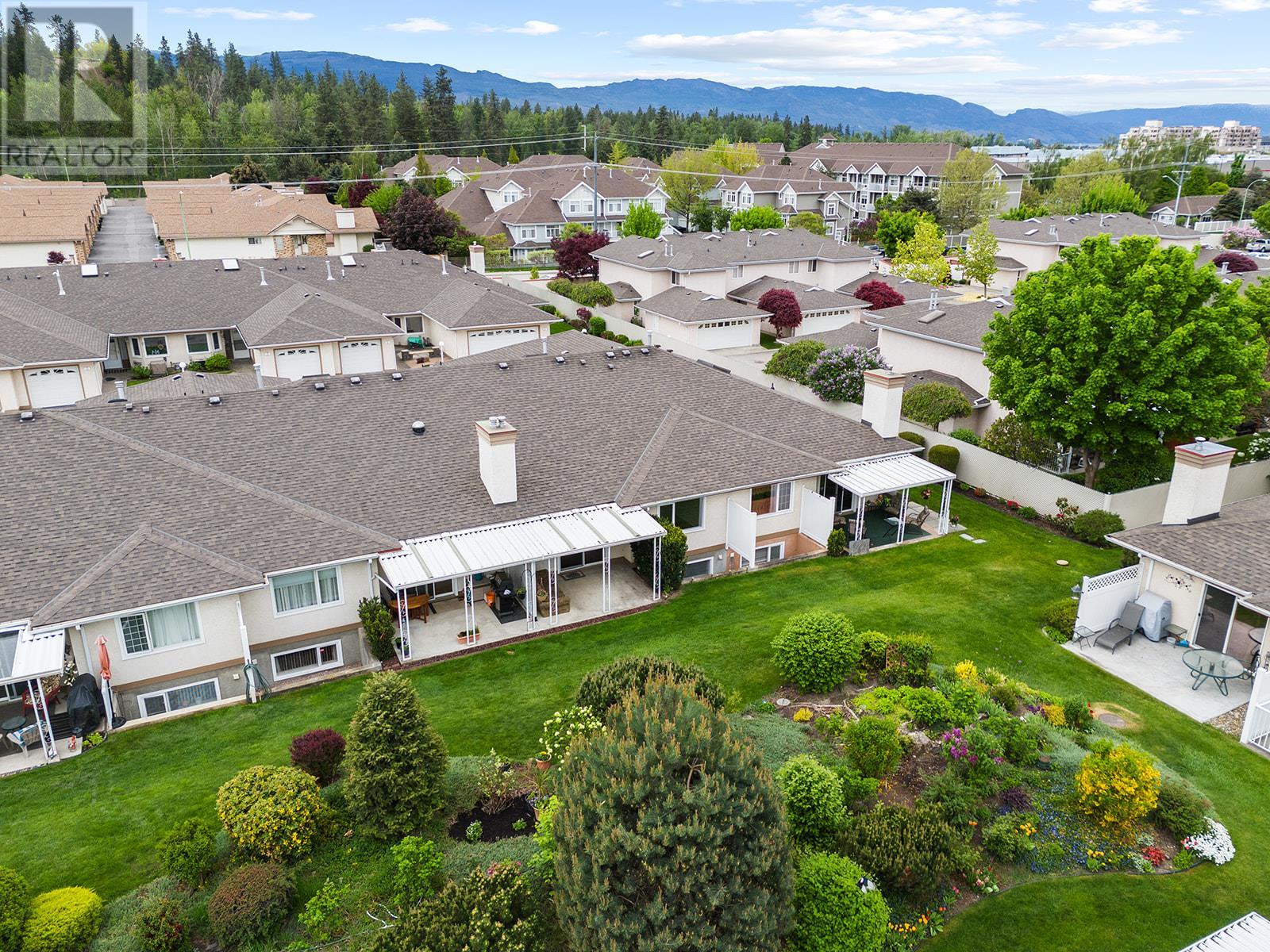 Property at 1874 Parkview Crescent Unit# 7 image 4