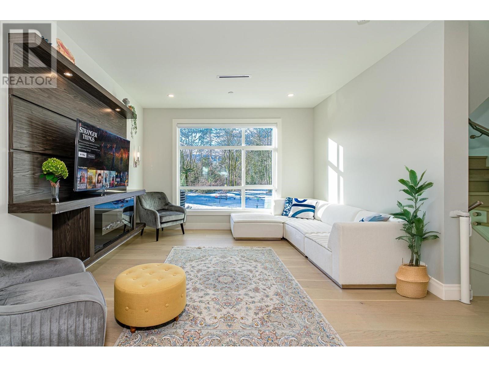 8 933 Premier Street, North Vancouver, British Columbia  V7J 0E4 - Photo 5 - R2974275
