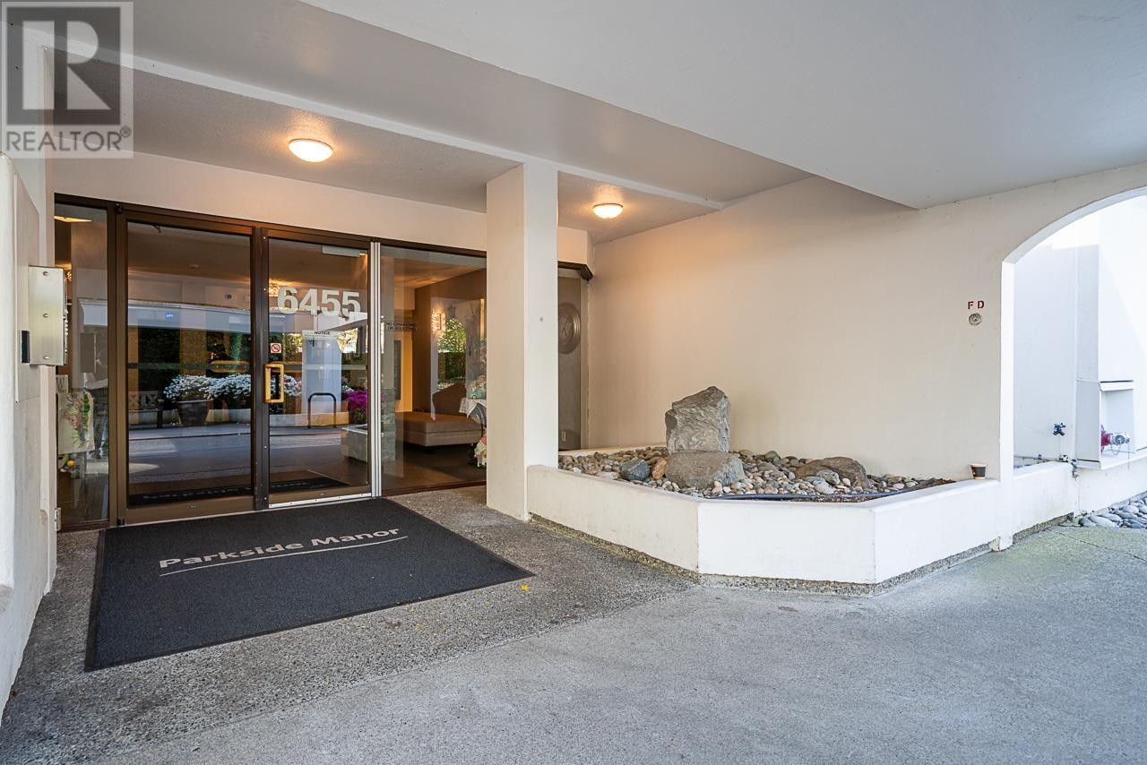 208 6455 Willingdon Avenue, Burnaby, British Columbia  V5H 4E4 - Photo 5 - R2996383