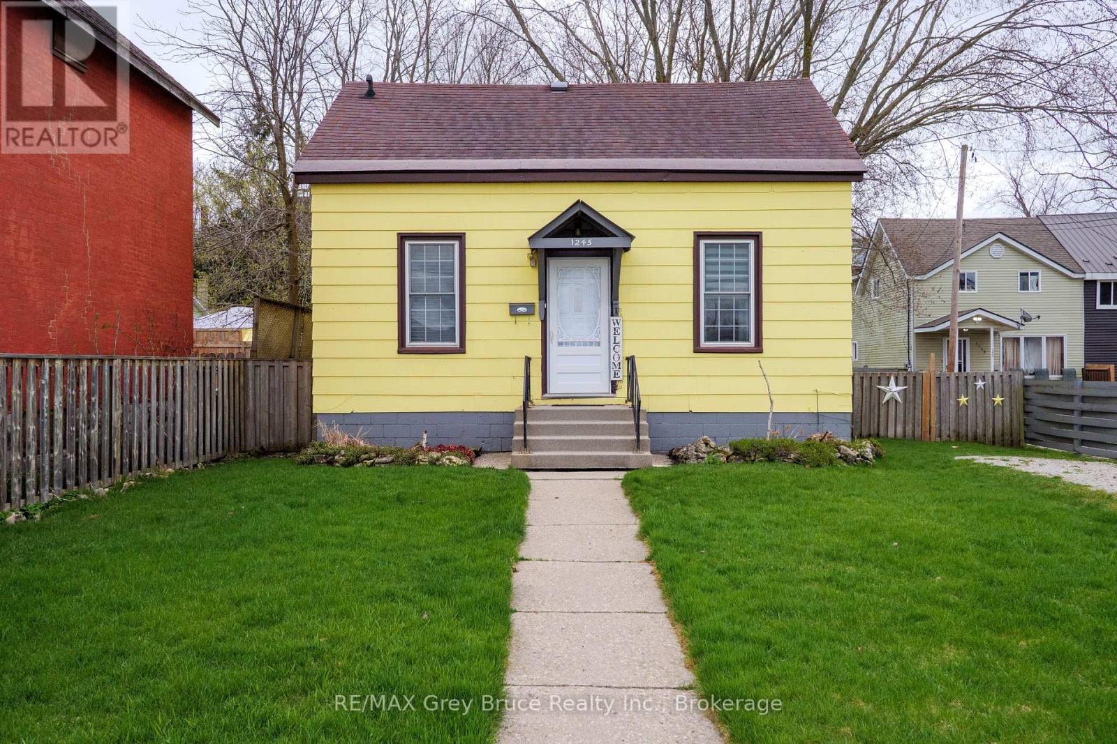 1245 2ND AVENUE E, Owen Sound, Ontario