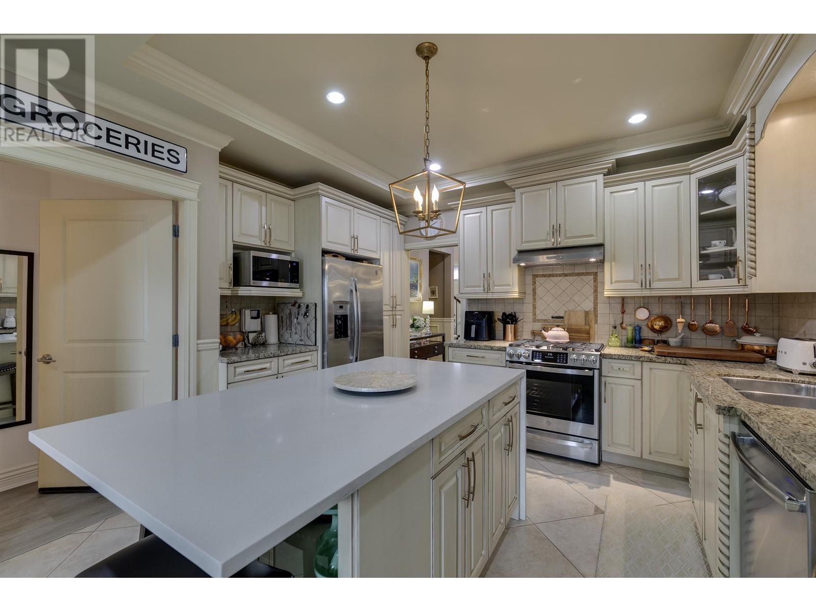 Listing Picture 28 of 40 : 10260 WILLIAMS ROAD, Richmond / 烈治文 - 魯藝地產 Yvonne Lu Group - MLS Medallion Club Member