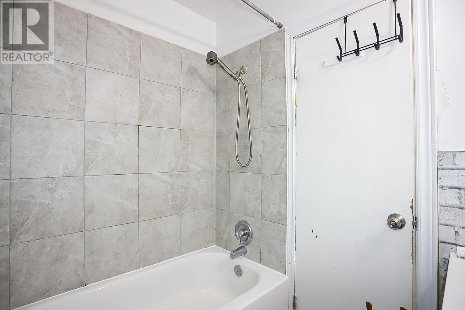 797 Pine St, Sault Ste. Marie, Ontario  P6B 3G2 - Photo 30 - SM251019