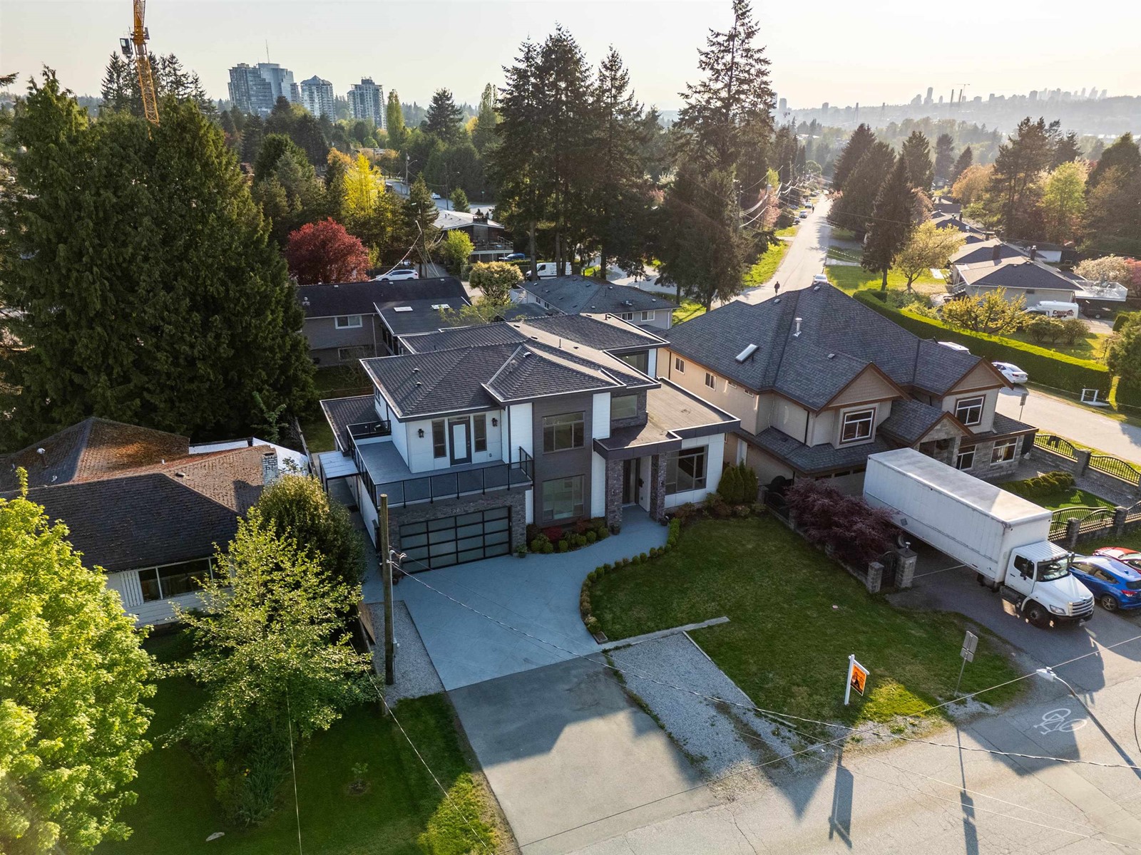 Property at 13816 BRENTWOOD CRESCENT image 4