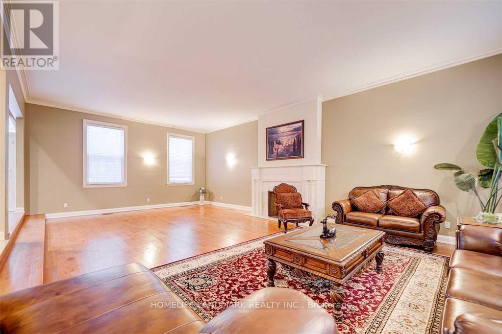 27 Junewood Crescent, Toronto, Ontario  M2L 2C3 - Photo 14 - C12119161