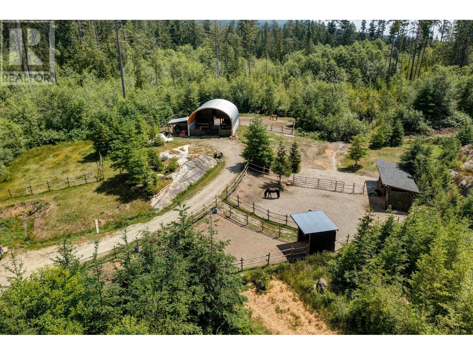 3163 Crystal Road, Roberts Creek, British Columbia  V0N 2W1 - Photo 37 - R2998798
