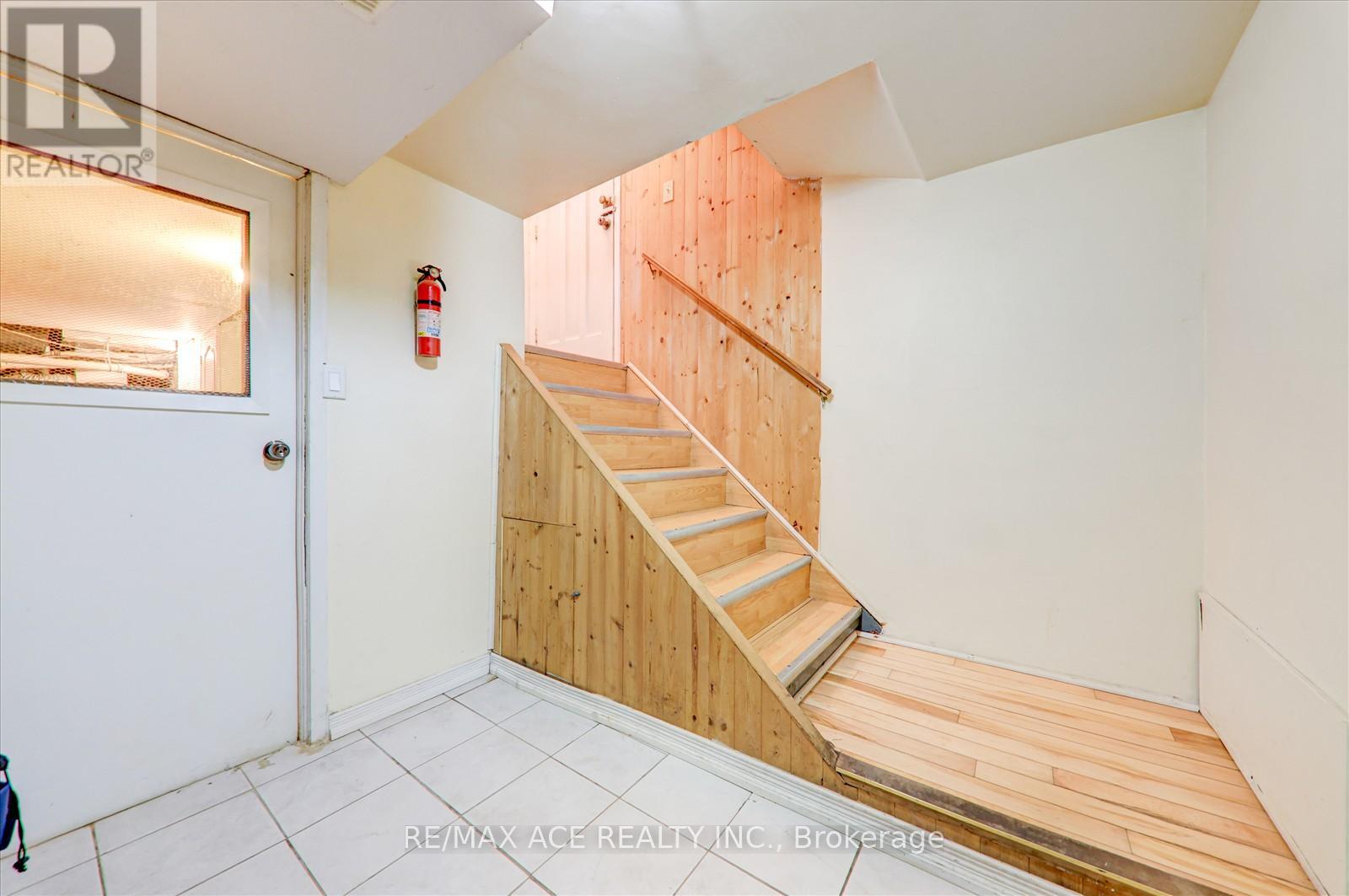 40 Lombardy Crescent, Toronto, Ontario  M1K 4N8 - Photo 22 - E12132302