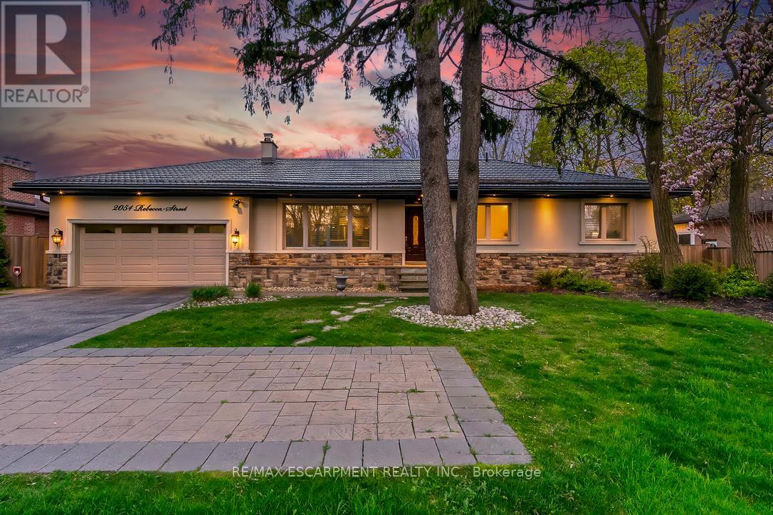2054 REBECCA STREET, Oakville, Ontario