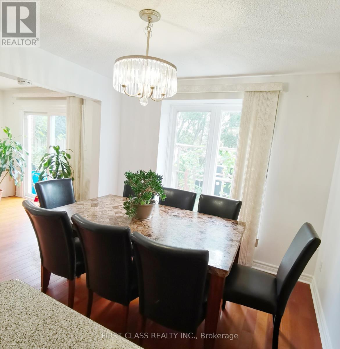 23 Cheeseman Drive, Markham, Ontario  L3R 3G3 - Photo 5 - N12132310