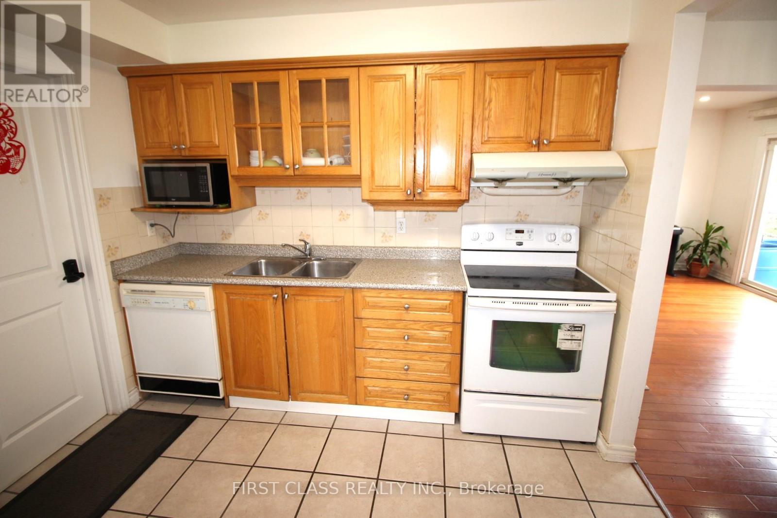 23 Cheeseman Drive, Markham (Milliken Mills West), Ontario  L3R 3G3 - Photo 8 - N12132310