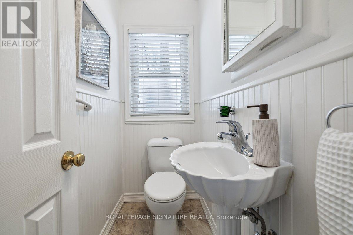 1662 Bramsey Drive, Mississauga (Lorne Park), Ontario  L5J 2H6 - Photo 16 - W12132296