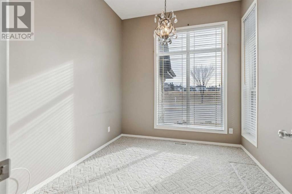 111 Valley Creek Road Nw, Calgary, Alberta  T3B 5W7 - Photo 22 - A2205447