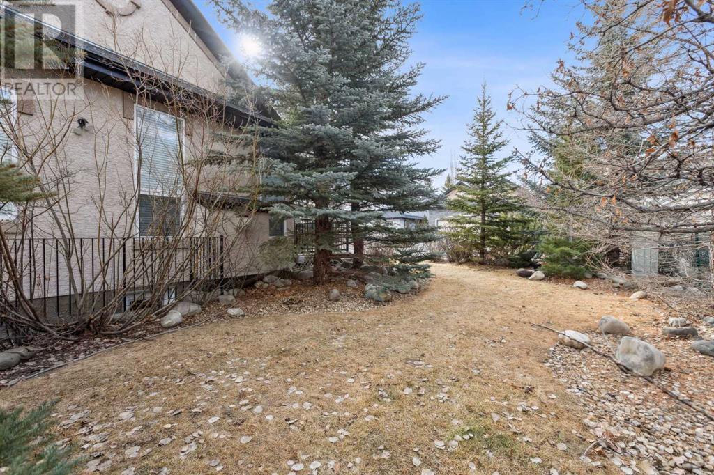 111 Valley Creek Road Nw, Calgary, Alberta  T3B 5W7 - Photo 35 - A2205447