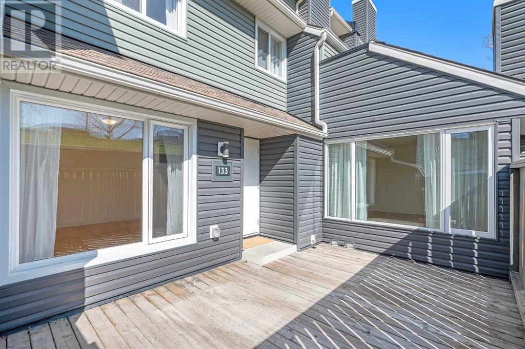 Property at 133, 46 Glamis Green SW image 4