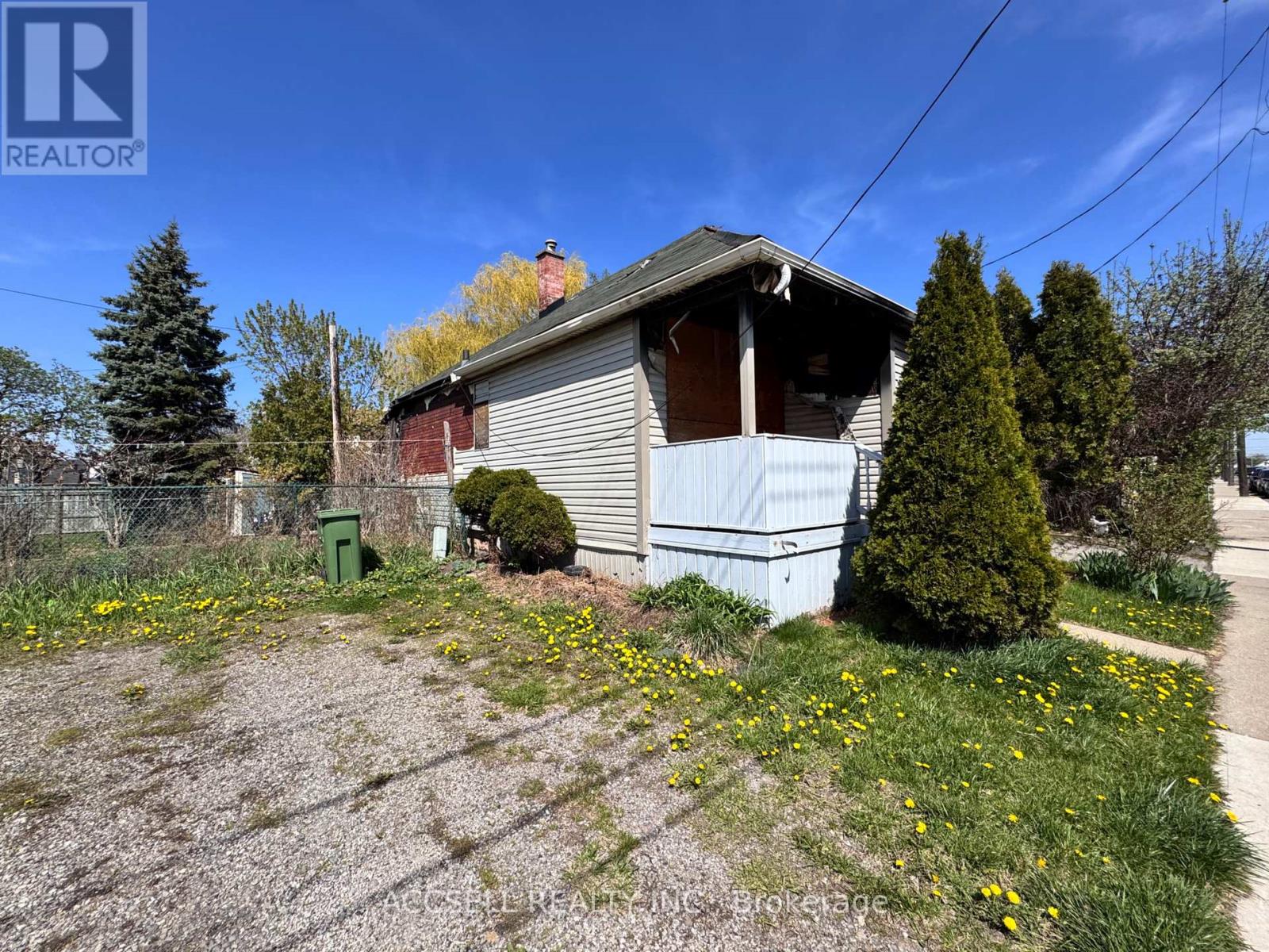 Property at 1371 CANNON STREET E image 1