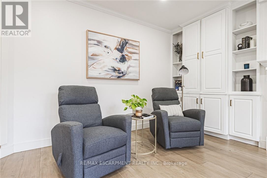 6 Windmill Place, Hamilton (Dundas), Ontario  L9M 6V9 - Photo 18 - X12132282