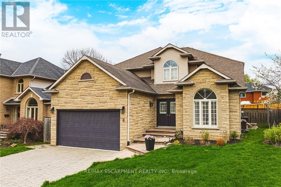6 Windmill Place, Hamilton (Dundas), Ontario  L9M 6V9 - Photo 2 - X12132282