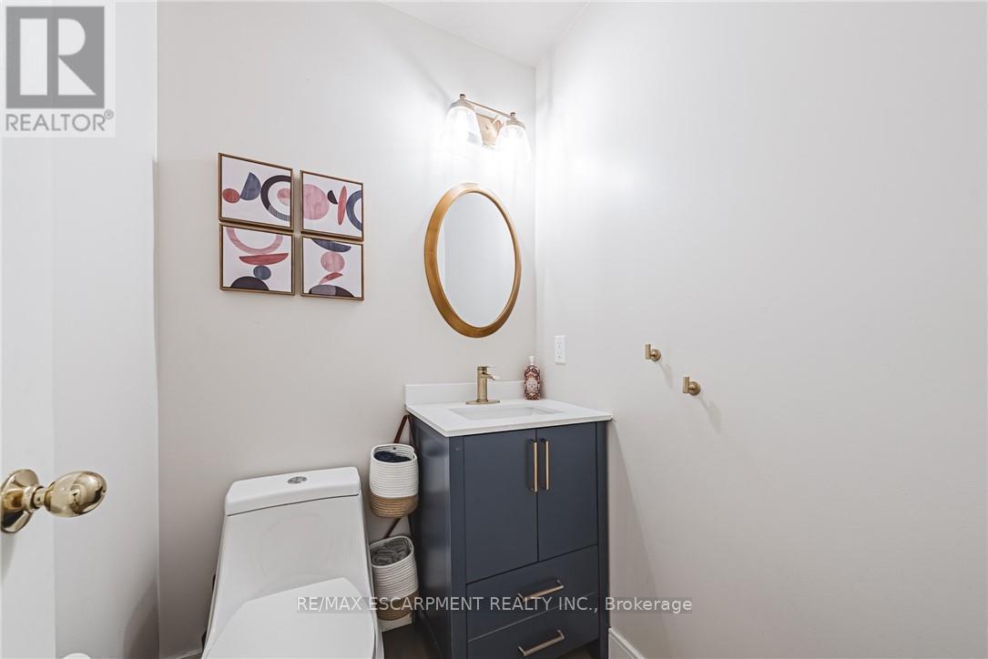 6 Windmill Place, Hamilton (Dundas), Ontario  L9M 6V9 - Photo 24 - X12132282