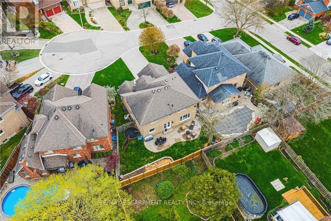 6 Windmill Place, Hamilton (Dundas), Ontario  L9M 6V9 - Photo 43 - X12132282