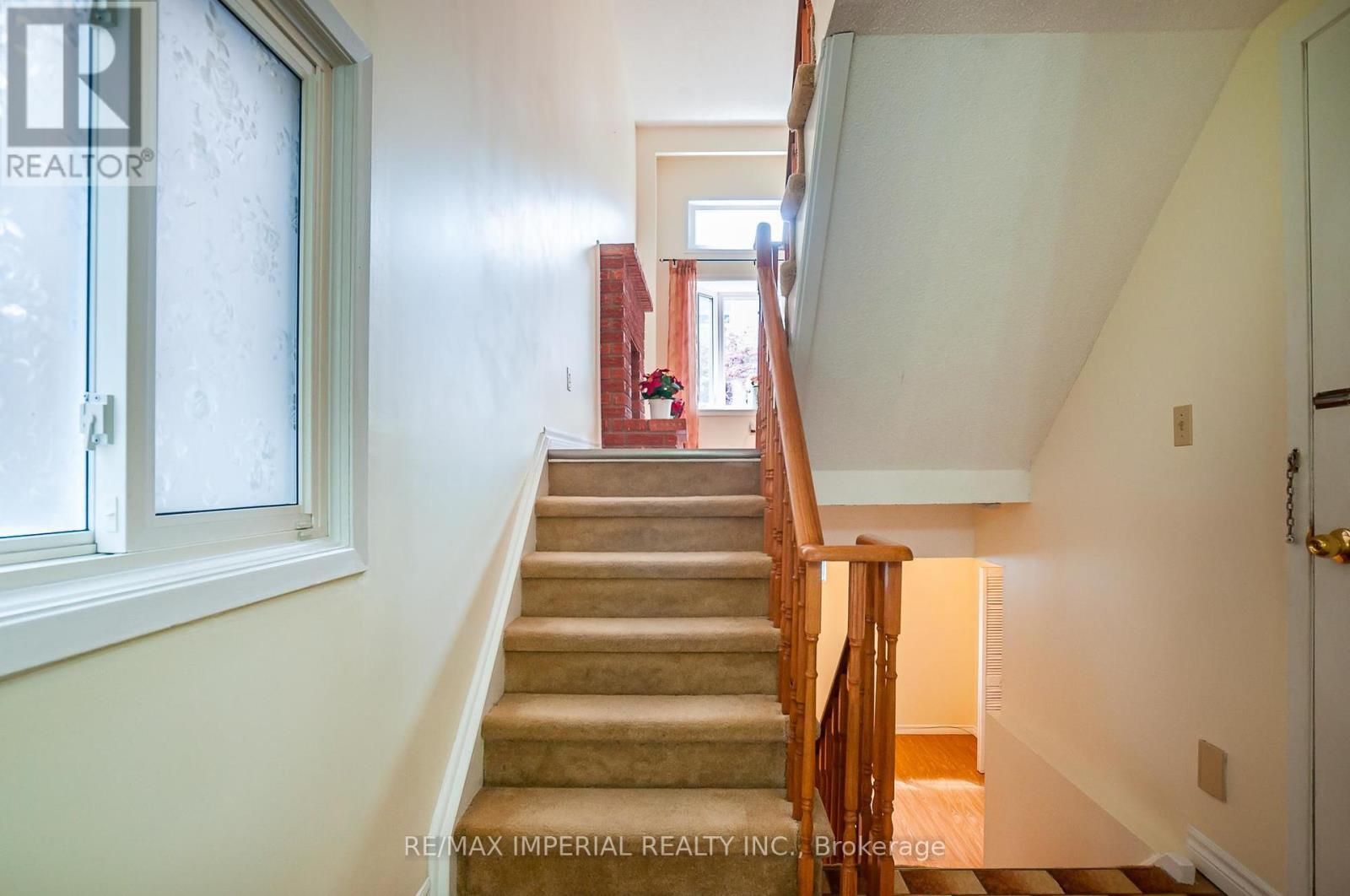 85 Festival Drive, Toronto, Ontario  M2R 3T9 - Photo 5 - C12129212