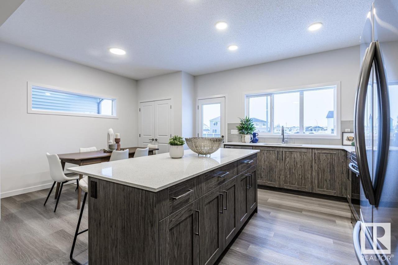 15138 26 St Nw, Edmonton, Alberta  T5Y 3Y5 - Photo 9 - E4435032