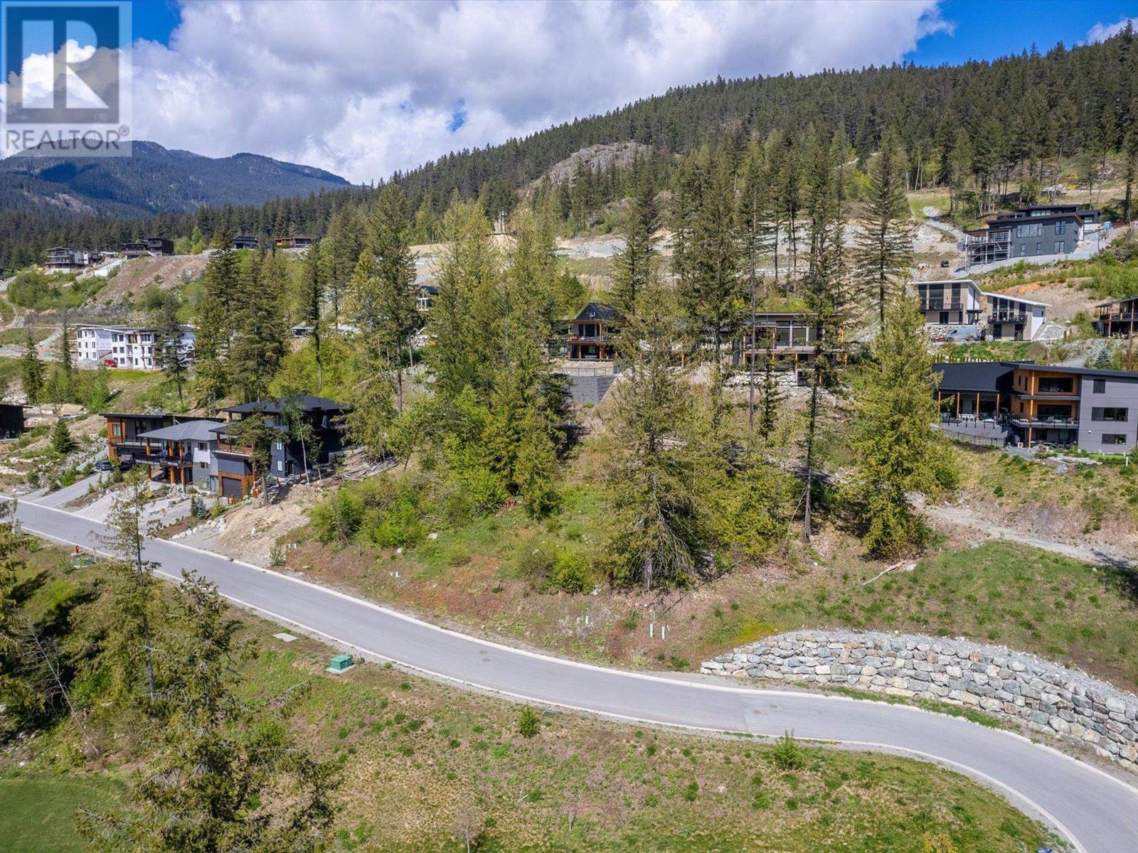 7622 Seven O'clock Drive, Pemberton, British Columbia  V0N 2L3 - Photo 9 - R3000094