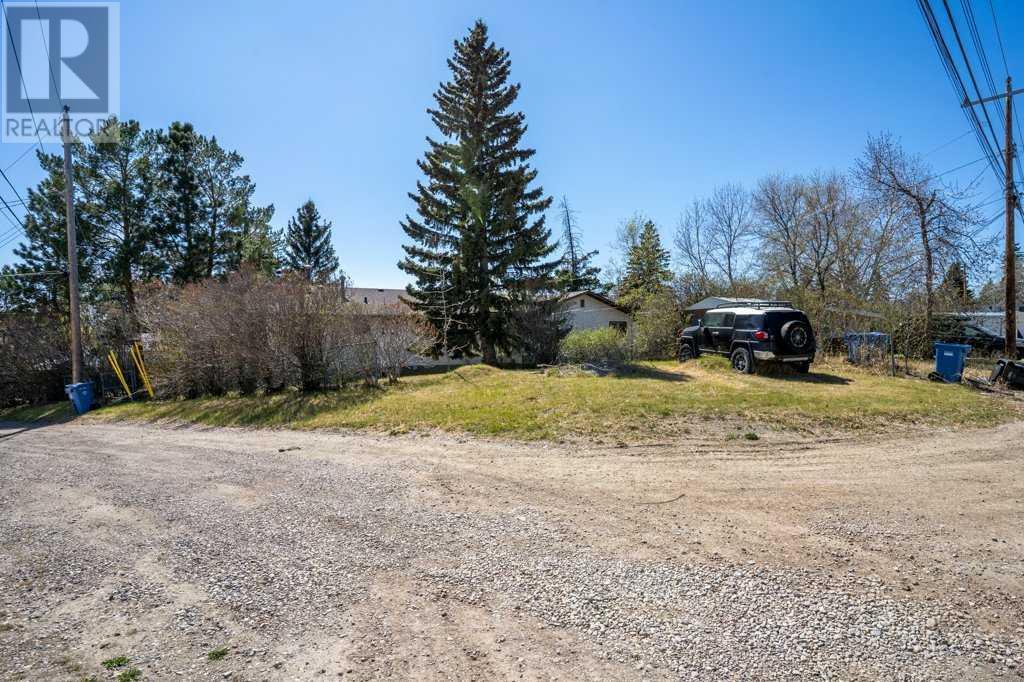 26 Dalgetty Place Nw, Calgary, Alberta  T3A 1H9 - Photo 7 - A2218744