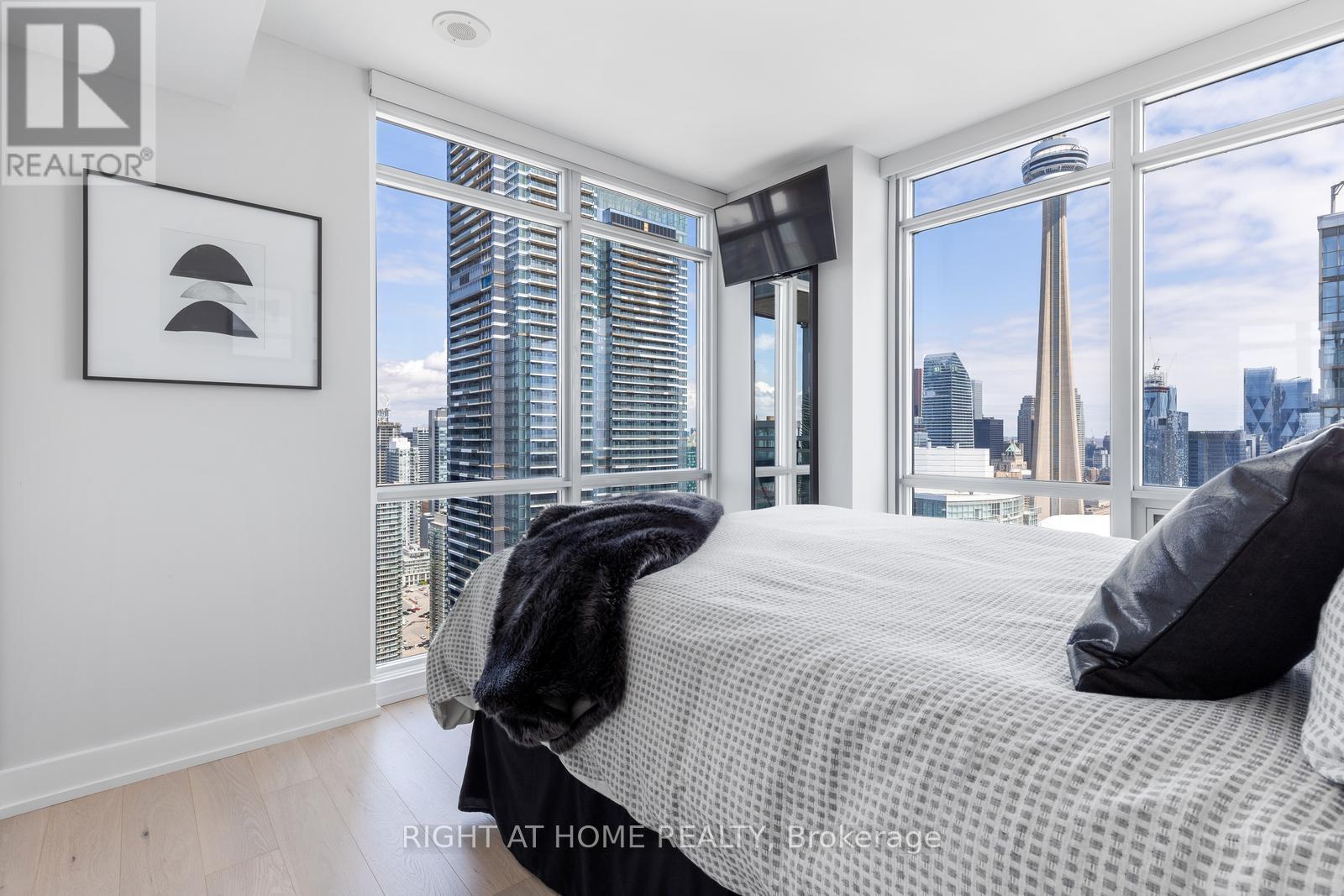 5306 - 11 Brunel Court, Toronto, Ontario  M5V 3Y3 - Photo 4 - C12132254