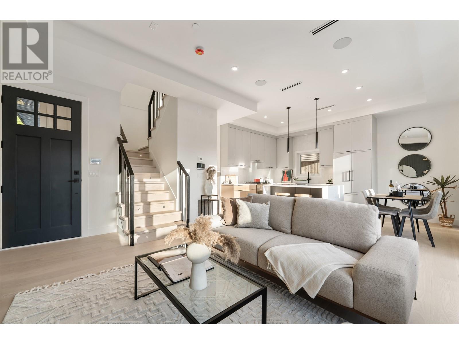 Property at 2 1259 RENFREW STREET image 3