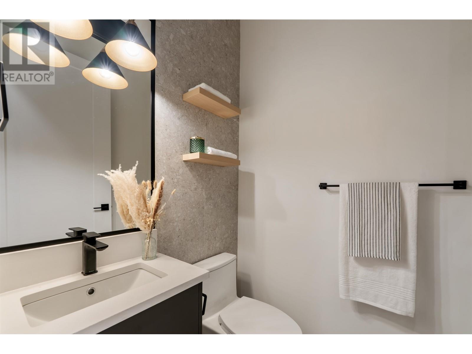 1 1259 Renfrew Street, Vancouver, British Columbia  V5K 4C2 - Photo 8 - R3000109