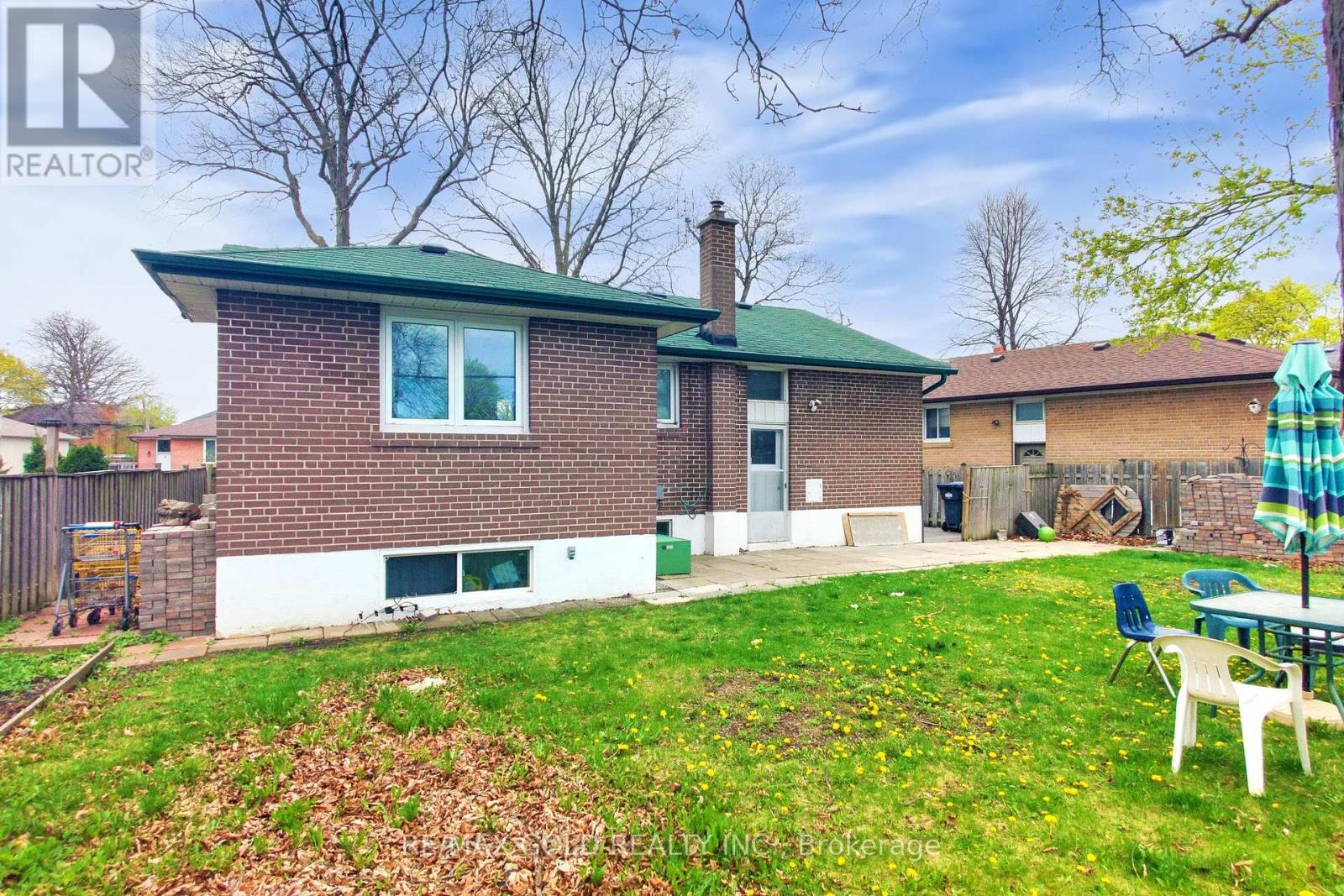 70 Kimbark Drive, Brampton, Ontario  L6X 2A4 - Photo 23 - W12123454
