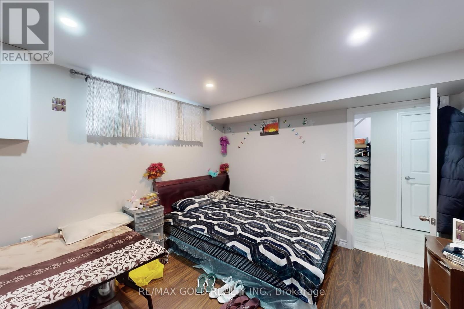70 Kimbark Drive, Brampton, Ontario  L6X 2A4 - Photo 20 - W12123454