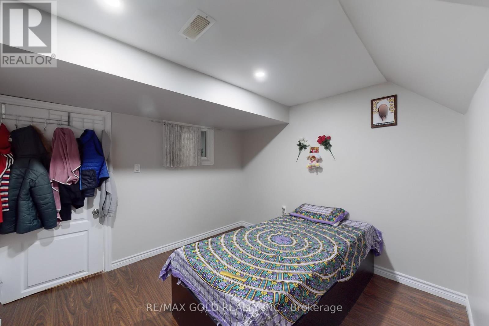 70 Kimbark Drive, Brampton, Ontario  L6X 2A4 - Photo 21 - W12123454