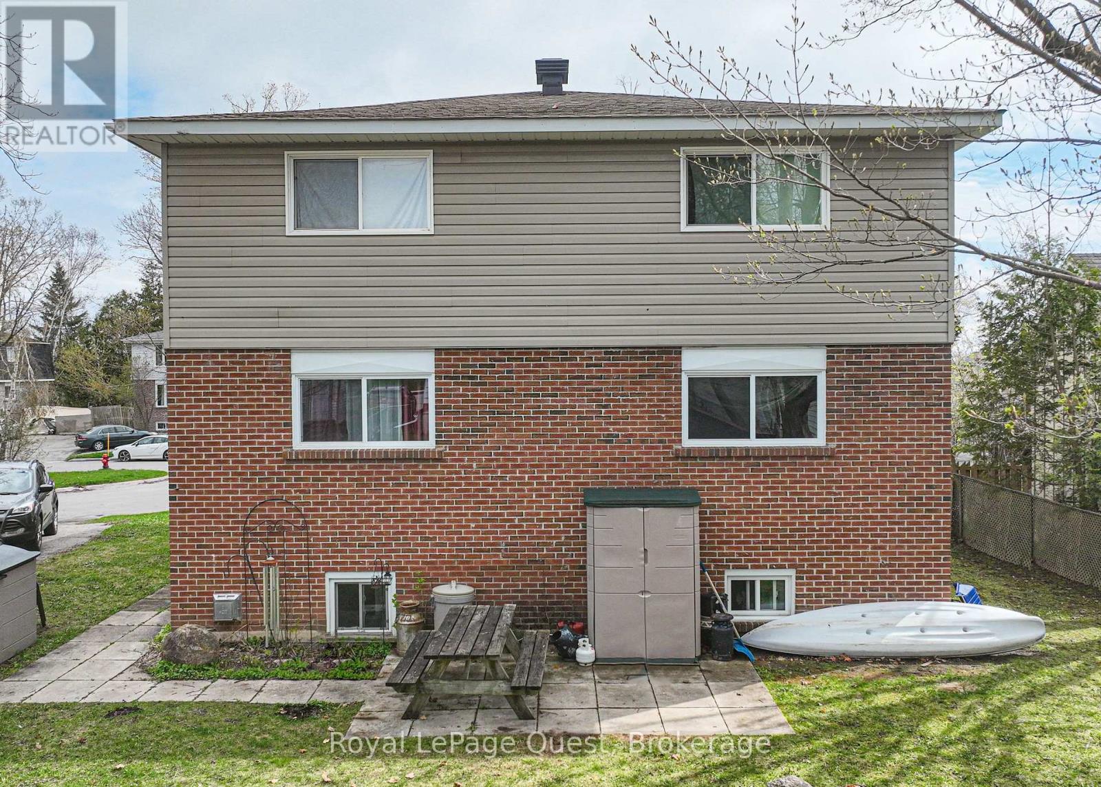 Property at 21 KING'S COURT image 4