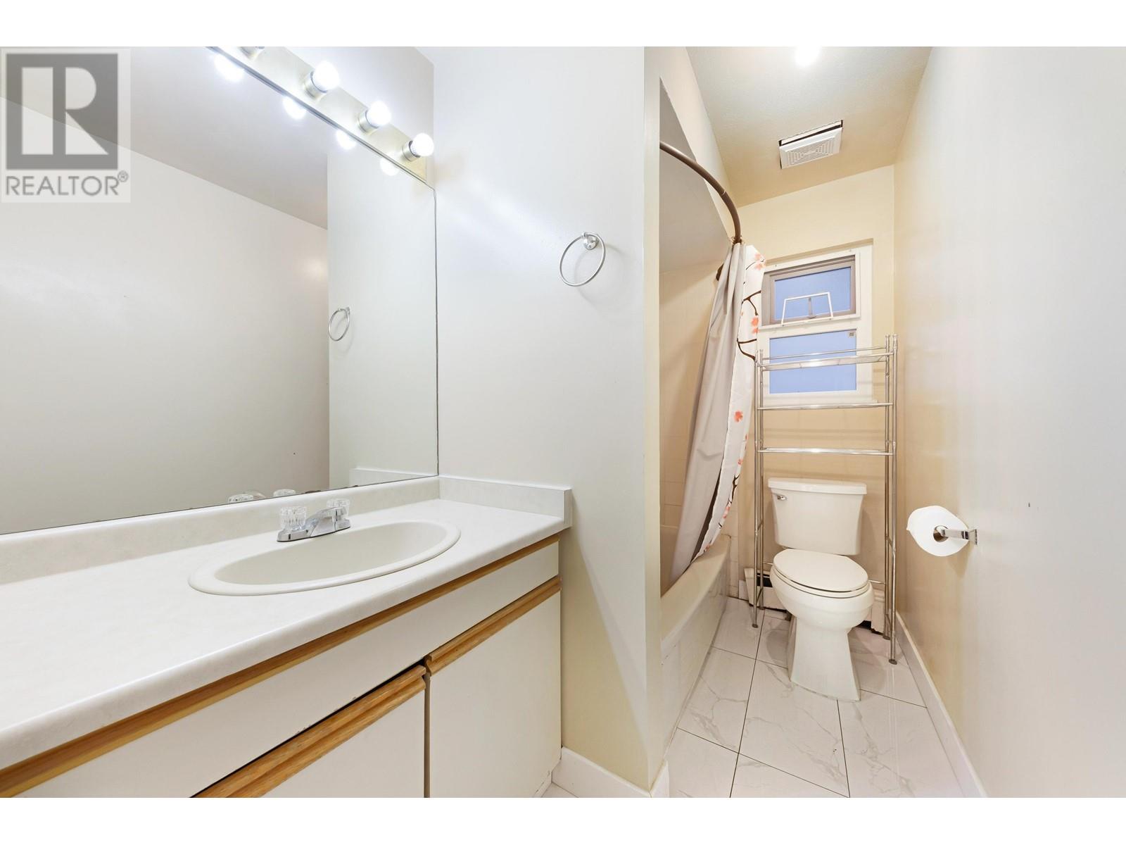 5649 Laurel Street, Burnaby, British Columbia  V5G 1N4 - Photo 21 - R3000093